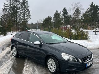 Volvo V60 R Design 2.4 158kW
