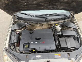 Ford Mondeo 1.8 r4 81kW