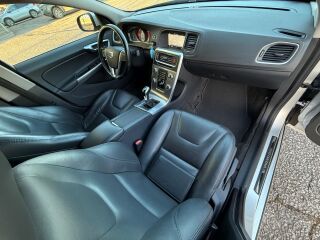 Volvo V60 Momentum Facelift EU6 2.0 R4 D3 TDI 110кВ