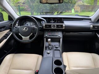 Lexus IS 300h 25th Edition 2.5 133kW