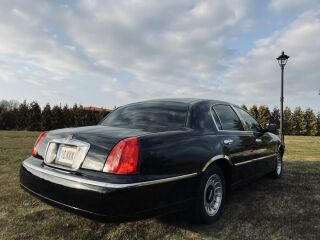Lincoln Town Car 4.6 V8 153kW
