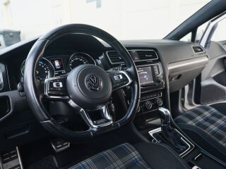 Volkswagen Golf GTE PHEV 1.4 R4 TSI 110kW