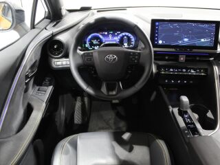 Toyota C-HR Premiere Edition Plug-in Hybrid 2.0 111кВ