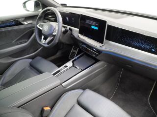 Volkswagen Passat R-line PHEV 1.5 130kW