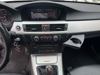 BMW 330 XD 3.0 170kW