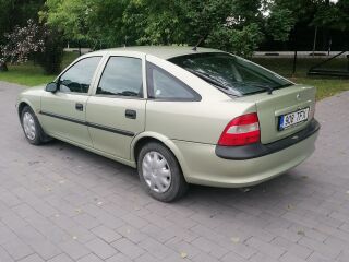 Opel Vectra 1.6 55кВ