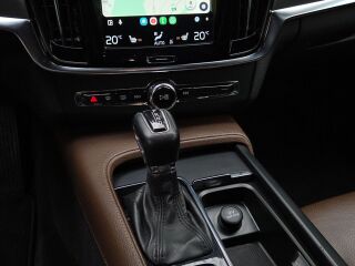Volvo V90 AWD MY2018 2.0 R4 140kW