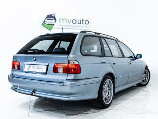 BMW 525 Facelift Lifestyle Edition 2.5 120kW