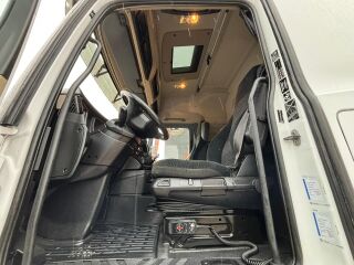 Mercedes-Benz Actros 2551 6x4 375kW