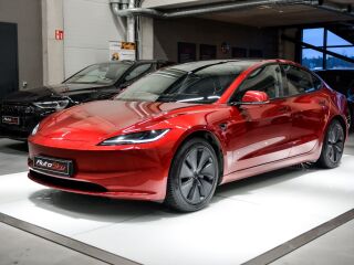Tesla Model 3 Premium Long-range AWD 366kW