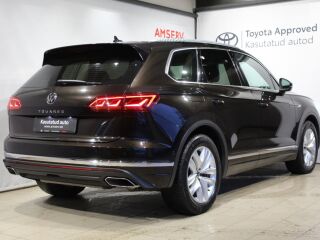 Volkswagen Touareg Elegance TDI V6 4Motion 3.0 170кВ