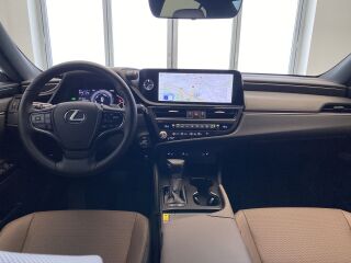Lexus ES 300h Limited Edition 2.5 131кВ