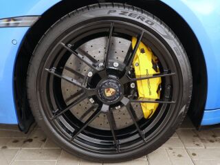 Porsche 911 Carrera 4 GTS Coupe T-Hybrid 398kW