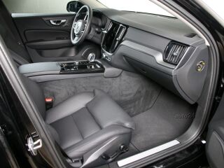 Volvo V60 AWD PLUS DARK RECHARGE LONG RANGE 2.0 T8 Twin Engine Plug-In-Hybrid 335kW