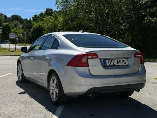 Volvo S60 2.4 D5 151кВ