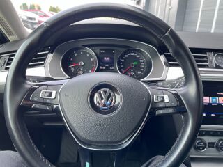 Volkswagen Passat 1.5 110кВ