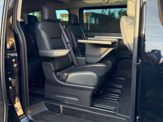 Peugeot Traveller L3 VIP 2.0 BlueHDi 180 AT8 130kW