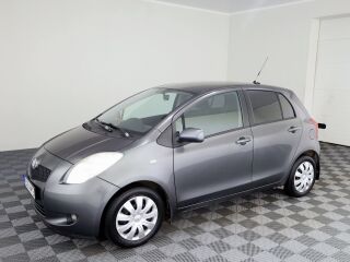 Toyota Yaris Linea Sol A-C 1.3 64kW