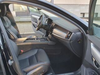 Volvo V90 MOMENTUM 2.0 D3 110kW