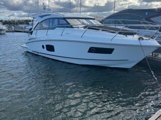 Grandezza 34 OC Premium 516.0 Volvo Penta D6 440 DPI D6-440 DPI Joystick System 385kW