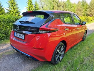 Nissan LEAF 90кВ