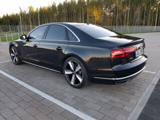 Audi A8 4.2 283kW