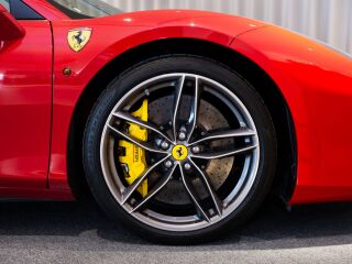 Ferrari 488 Spider 3.9 V8 493кВ