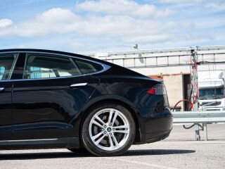 Tesla Model S 85D 270kW 270кВ
