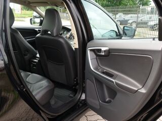 Volvo XC60 AWD 2.4 R5 120кВ