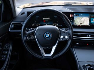 BMW 330 xDrive 2.0 215kW