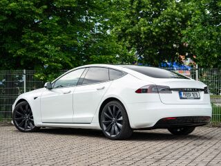 Tesla Model S 75D 158kW
