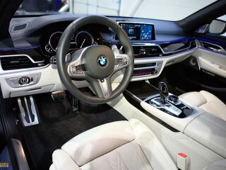 BMW M760 IL X-Drive 6.6 V12 Bi-turbo 448кВ