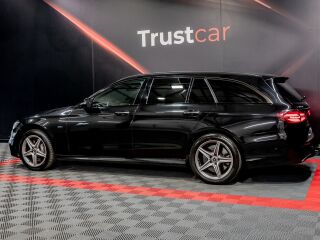 Mercedes-Benz E 300 de AMG 2.0 143kW