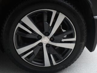 Peugeot 3008 Allure PureTech 1.2 96kW