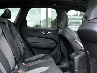 Volvo XC60 AWD H&K ULTIMATE DARK INTELLI SAFE 2.0 T6 Plug-in LONG RANGE 293kW