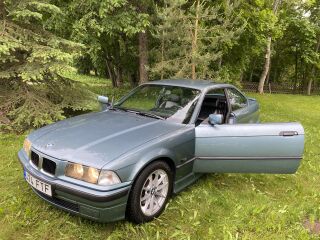 BMW 320 2.0 R6 110kW