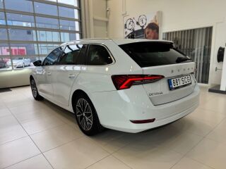 Skoda Octavia Ambition 1.5 1.5 TSI CNG 96кВ
