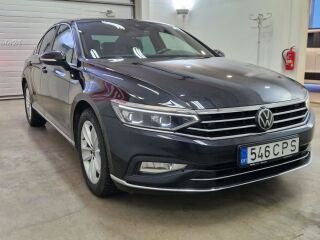 Volkswagen Passat Executive IQ LIGHT Maatriks 2.0 TDI 110kW