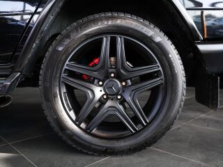 Mercedes-Benz G 63 AMG Biturbo 5.5 V8 400kW