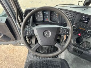 Mercedes-Benz Arocs 3235 8x4 260kW