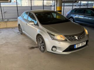 Toyota Avensis Linea Sol 1.8 108kW