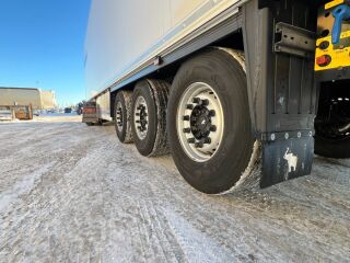 Schmitz Cargobull SKO24 FP45 Doppelstock Thermo King SLX40