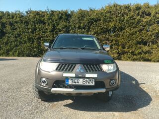 Mitsubishi L200 2.5 131kW