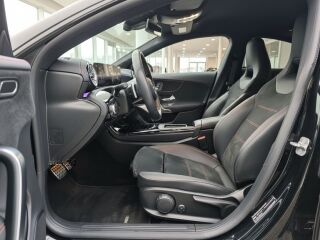 Mercedes-Benz CLA 200 AMG Night Package 1.3 120kW