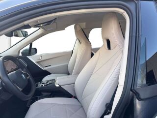 BMW iX x Drive50 385кВ
