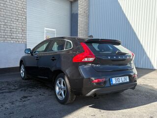 Volvo V40 2.0 110kW