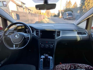 Volkswagen Golf Sportsvan 1.6 85кВ