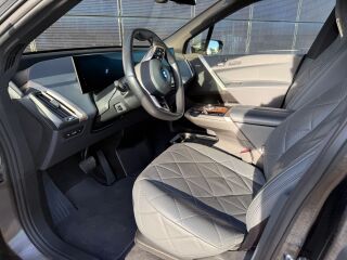 BMW iX xDrive 50 385кВ