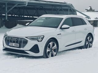 Audi e-tron 55 quatrro S-line 300kW 158kW