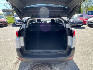 Peugeot 5008 1.5 96kW